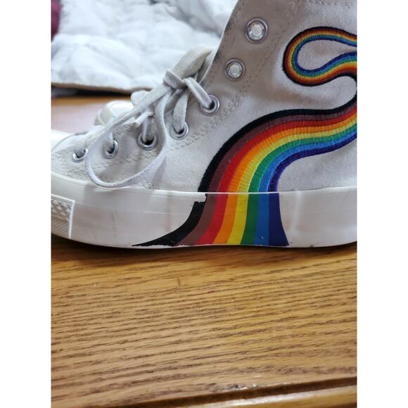 Converse Chuck Taylor High-Top Sneakers – Unisex – Size Men's 6 / Women's 8 - Picture 10 of 11